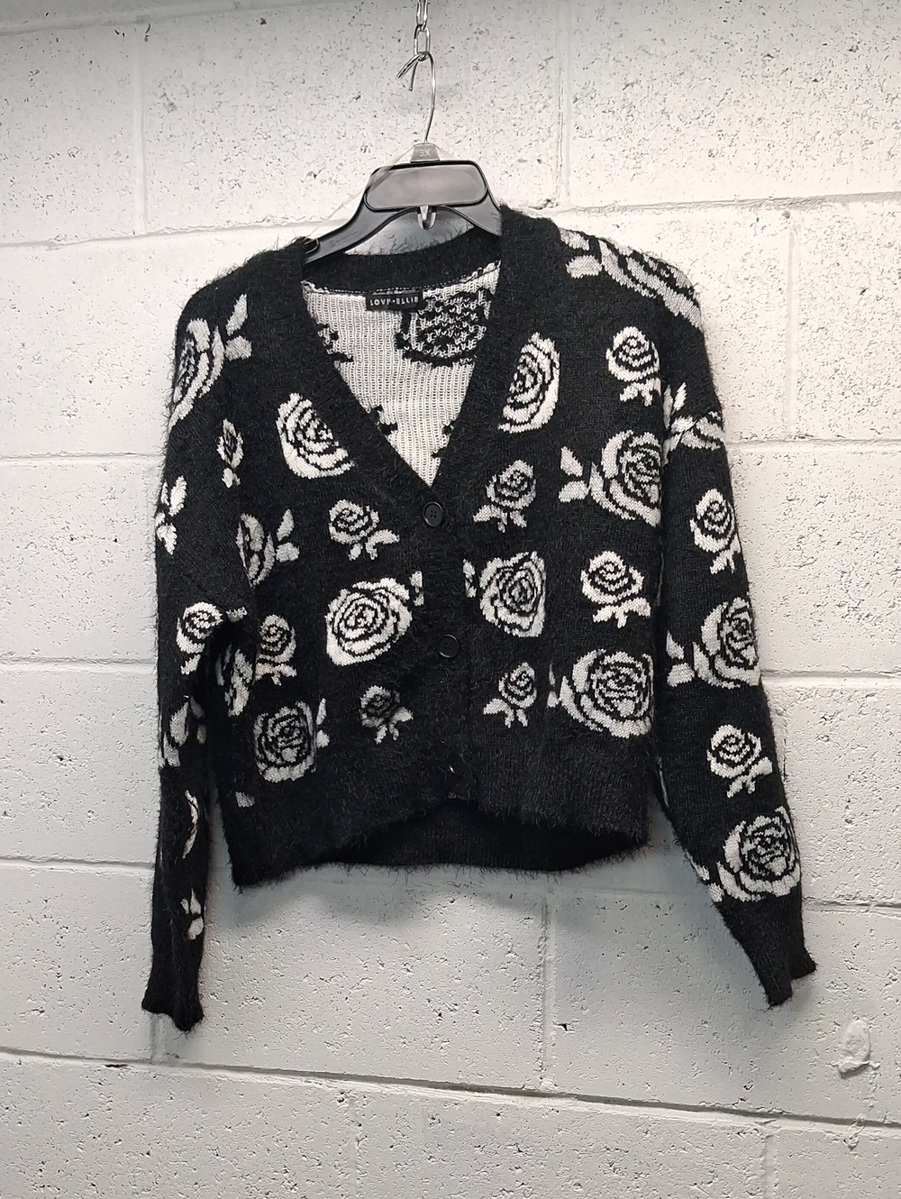 NWOT Womens Love Ellie Black & White Rose-Print V-Neck Cardigan